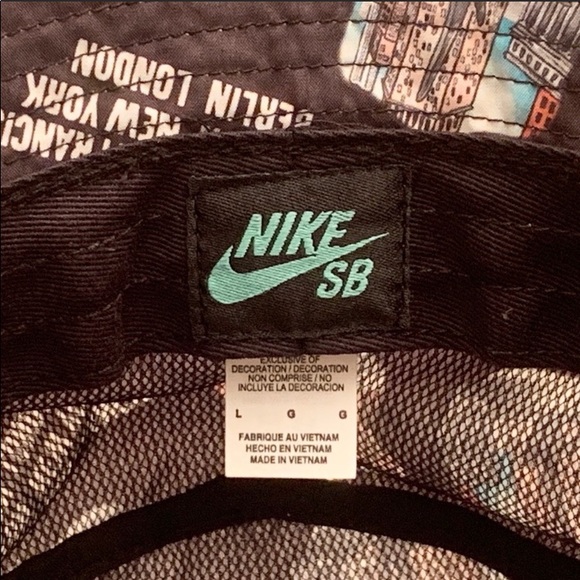 Nike Beach Hat - Picture 5 of 5